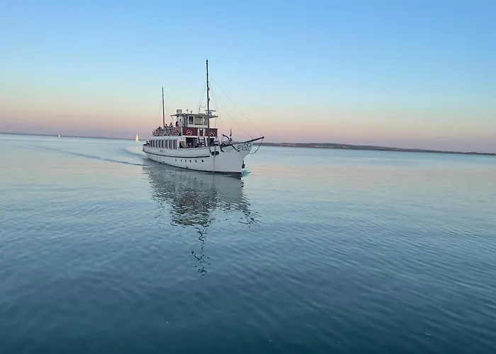 Apartment Helikon Apartman