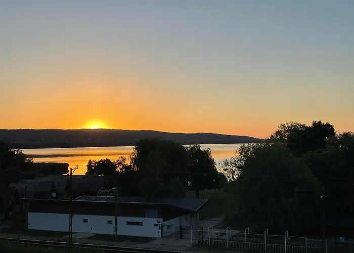 Helikon Apartman *