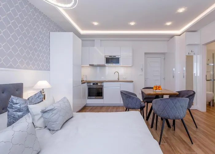 Helikon Apartman Apartment *