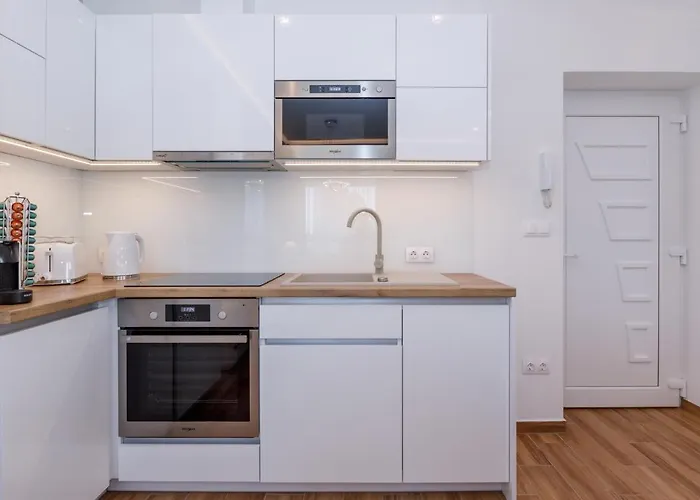 Helikon Apartman Apartment