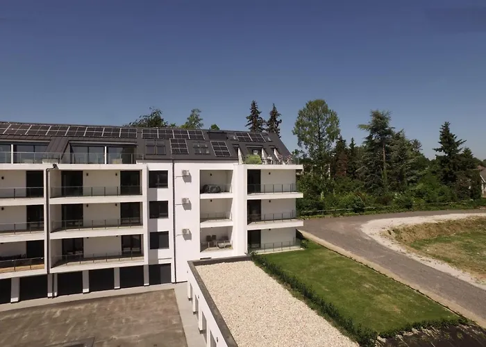 Helikon Apartman Apartment *