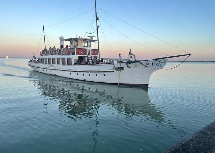 Apartment Helikon Apartman *