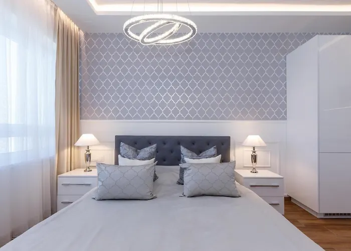 Helikon Apartman *